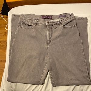Gloria Vanderbilt "Amanda Style" Grey Jeans